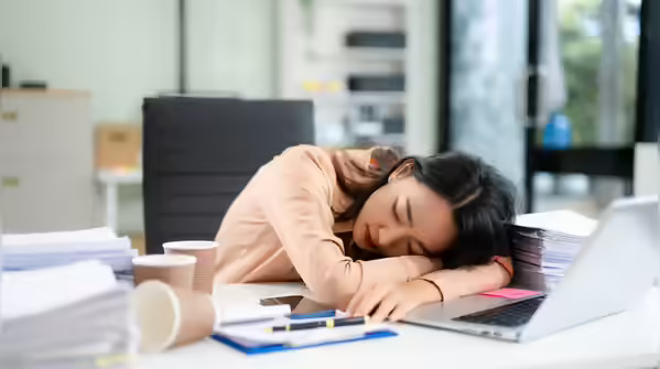 Why your energy suddenly crashes every afternoon, and what your body may be trying to tell you